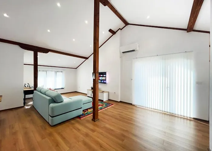 Stylish Loft Studio With Great View To Ardino