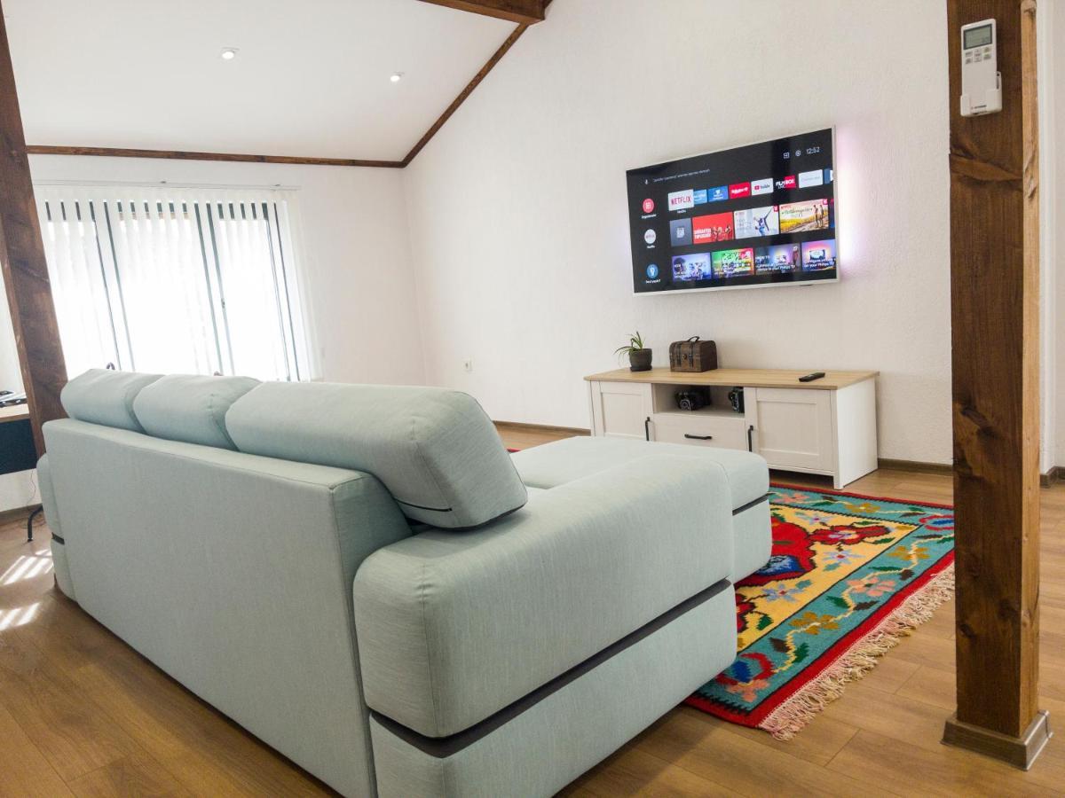 Apartment Stylish Loft With Great View To *