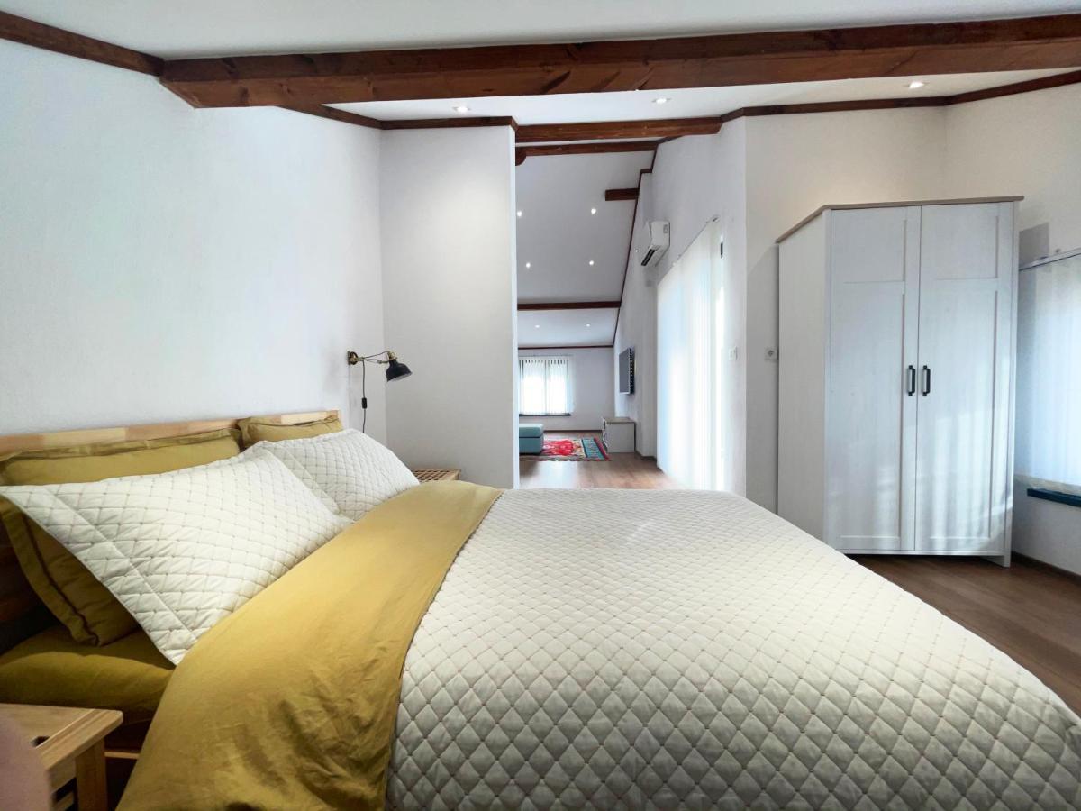 Stylish Loft With Great View To Apartment Ardino